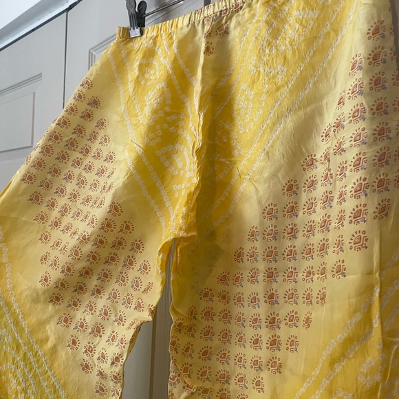 Silk Summer Pants- Medium - Picture 4 of 7